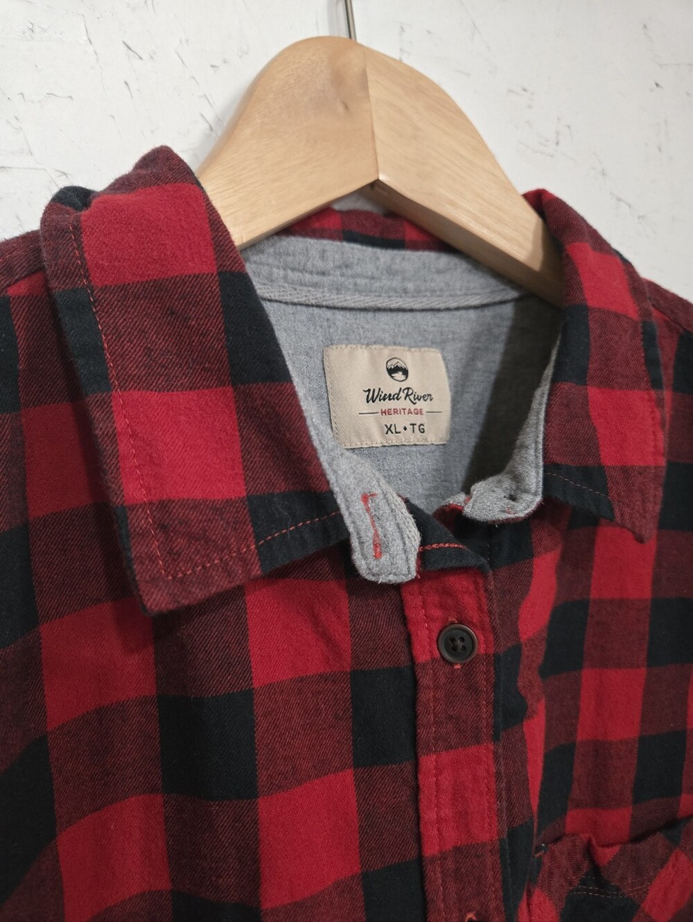 Wind River Red & Black Buffalo Plaid Button-Up Shirt - Casual Flannel - Picture 3 of 8